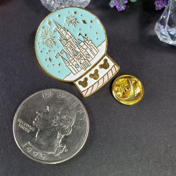 Cinderella Castle Globe Lapel Pin Princess Snow Globe Brooch Badge Pin Jewelry - Picture 3 of 6